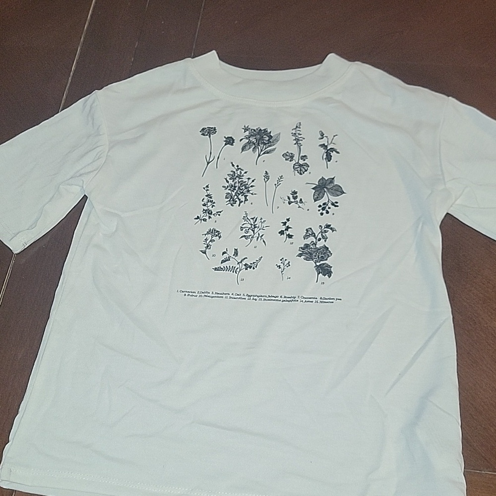 (J14) Art class shirt size 6 girls flowers descriptions
